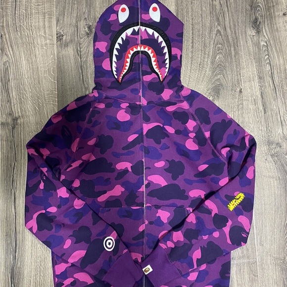 Bape Color Camo Shark Full Zip Hoodie - D
Purple 100% Authentic Small - Picture 5 of 5